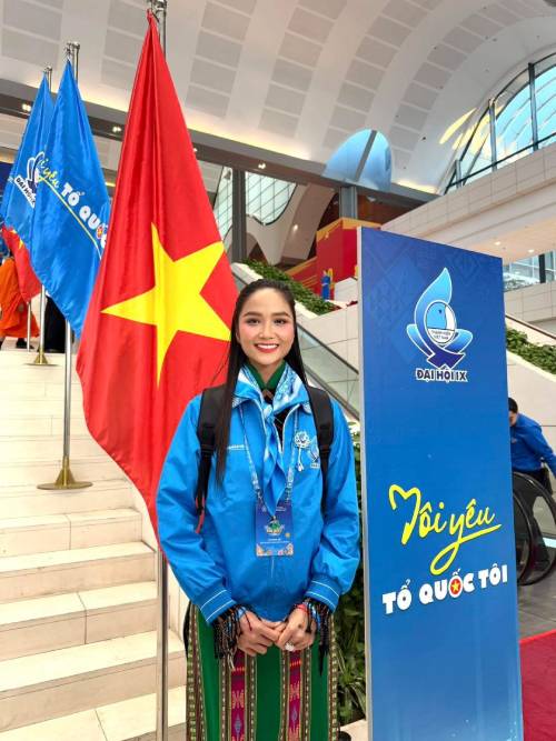 HHen Nie tai đac cu Uy vien Uy ban Trung uong Hoi Lien hiep Thanh nien Viet Nam