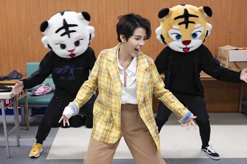 Vũ C&aacute;t Tường tập vũ đạo si&ecirc;u đ&aacute;ng y&ecirc;u trong hậu trường "Asia Song Festival"