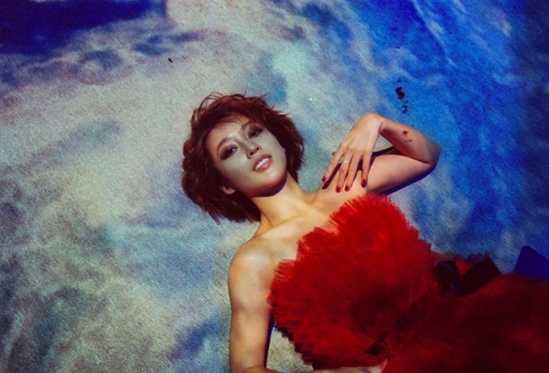 Khả Ng&acirc;n đầy ma mị trong bộ ảnh mới, chứng minh nhan sắc đẹp bất chấp mọi phong c&aacute;ch