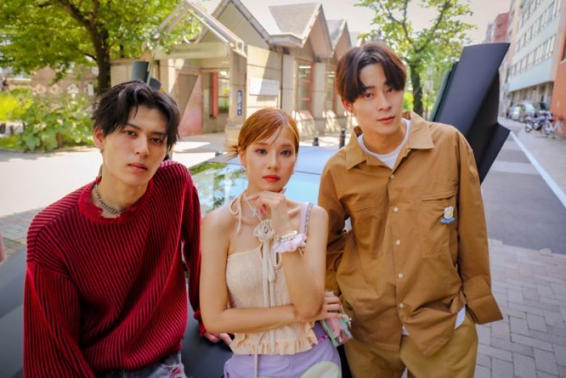 Ho&agrave;ng Yến Chibi h&eacute; lộ b&iacute; quyết l&agrave;m việc với 2 nam thần khi kh&ocirc;ng hiểu tiếng Nhật