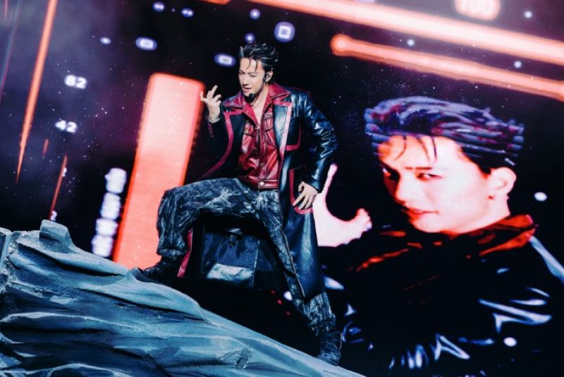 L&yacute; do S.T Sơn Thạch quyết nh&agrave;o lộn từ bục cao gần 2 m&eacute;t tại "Anh trai vượt ng&agrave;n ch&ocirc;ng gai"