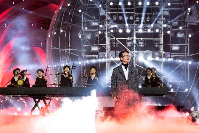 H&agrave; Anh Tuấn ph&aacute;t h&agrave;nh album &ldquo;Ch&acirc;n trời rực rỡ&rdquo; v&agrave; &ldquo;Người Việt Nam&rdquo; tr&ecirc;n nền tảng trực tuyến