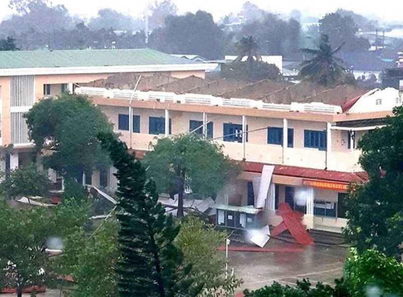 B&atilde;o Molave g&acirc;y thiệt hại nặng nề cho người d&acirc;n miền Trung