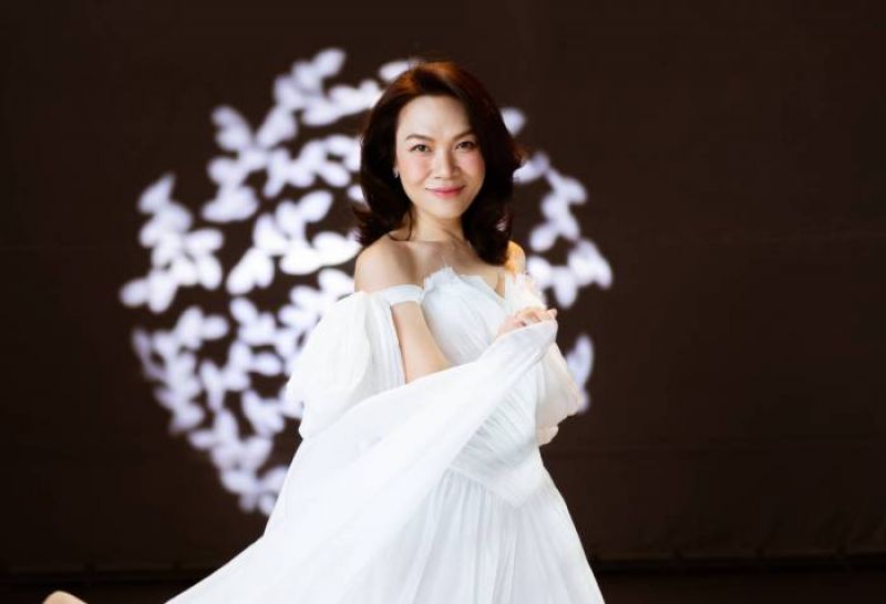 Mỹ T&acirc;m tặng qu&agrave; đặc biệt cho kh&aacute;n giả mừng phim "T&agrave;i" đạt 90 tỷ