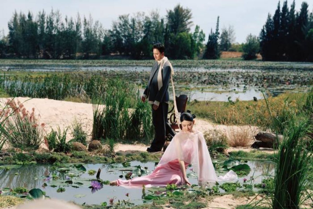 Phan Mạnh Quỳnh v&agrave; vợ kỷ niệm 10 năm y&ecirc;u bằng MV &ldquo;t&igrave;nh bể b&igrave;nh&rdquo;