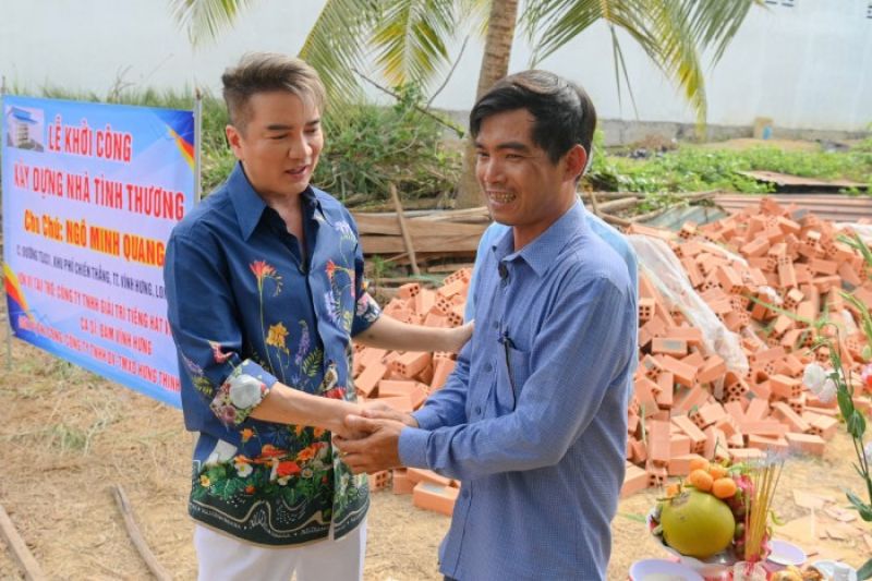 Mr Đ&agrave;m x&acirc;y nh&agrave; cho gia đ&igrave;nh phạm nh&acirc;n m&igrave;nh từng gặp gỡ